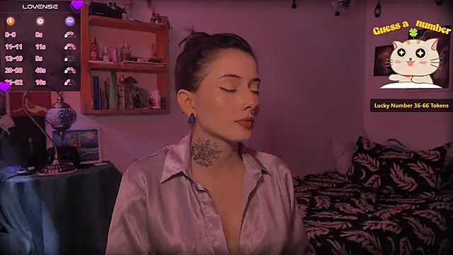 LiliJones  online show from 03.11.26