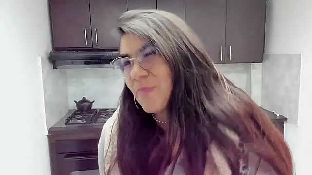 Snapshot of Luna_Dumont chatting on 09.16.25 Luna Dumont online show from 09.16.25