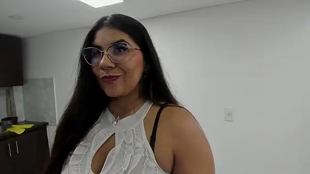 Snapshot of Luna_Dumont chatting on 10.03.25 Luna Dumont online show from 10.03.25