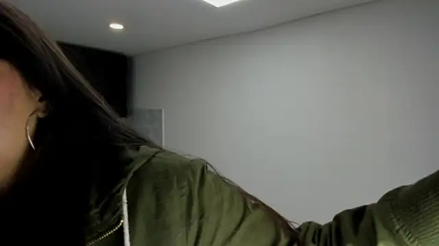 Luna Dumont online show from 11.11.25