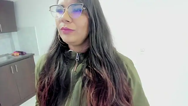 Luna Dumont online show from 11.15.25