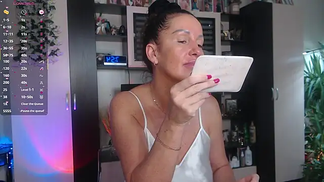 SheilaRyan online show from 12.20.25