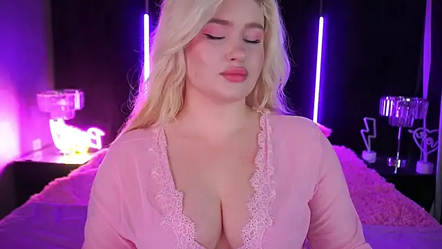 CocoSecretss online show from 02.10.25