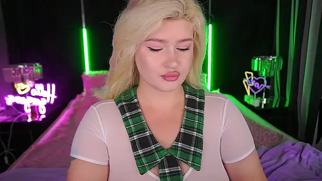 CocoSecretss online show from 10.18.25