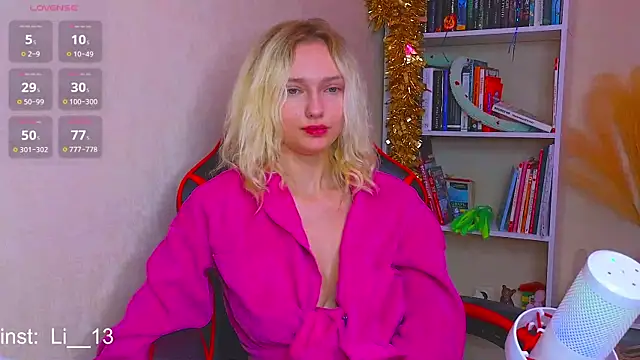 Snapshot of Angelina__1 chatting on 12.25.24 Angelina 1 online show from 12.25.24