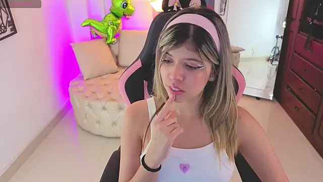 NATAASHA    online show from 03.19.26