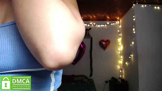 Snapshot of Mr_MrsCurie chatting on 12.13.24 Mr MrsCurie online show from 12.13.24