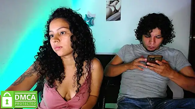 Snapshot of Mr_MrsCurie chatting on 02.01.25 Mr MrsCurie online show from 02.01.25