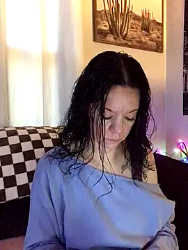 SidneyRaee online show from 11.12.25