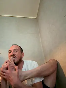 Denislamalice34 online show from 11.26.25