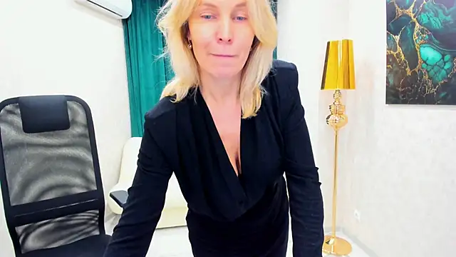 Sinty Devis online show from 02.07.25