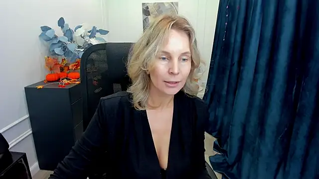 Sinty Devis online show from 10.21.25