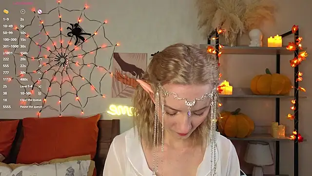 IdaValenti online show from 10.30.25