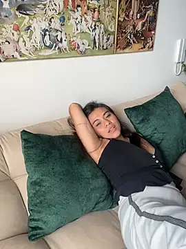 Snapshot of Nina-Eros1 chatting on 03.01.25 Nina-Eros1 online show from 03.01.25