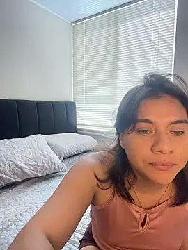 Snapshot of Nina-Eros1 chatting on 11.21.25 Nina-Eros1 online show from 11.21.25