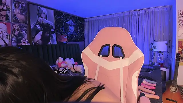 LanaKyutt online show from 01.29.25