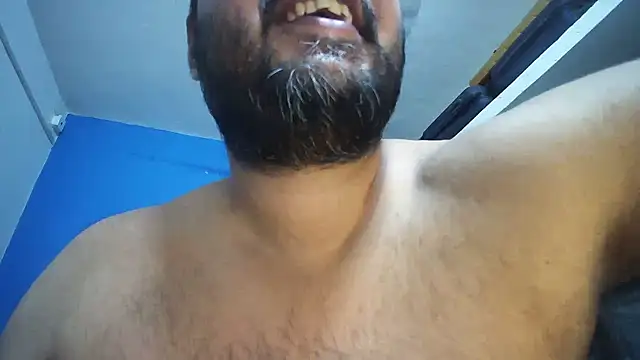 Snapshot of dirtybearr chatting on 03.10.25 dirtybearr online show from 03.10.25