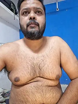 Snapshot of dirtybearr chatting on 03.18.25 dirtybearr online show from 03.18.25