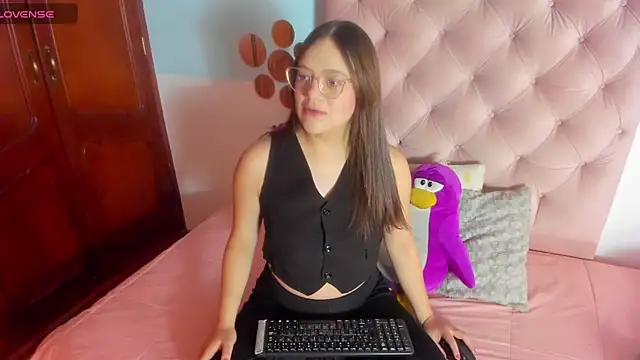 Snapshot of _Sarahh_0 chatting on 02.28.25  Sarahh 0 online show from 02.28.25