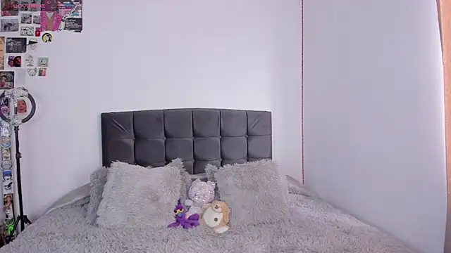 Snapshot of jessy_G_ chatting on 01.23.25 jessy G online show from 01.23.25