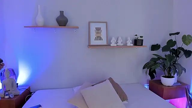 moll1e  online show from 03.09.25