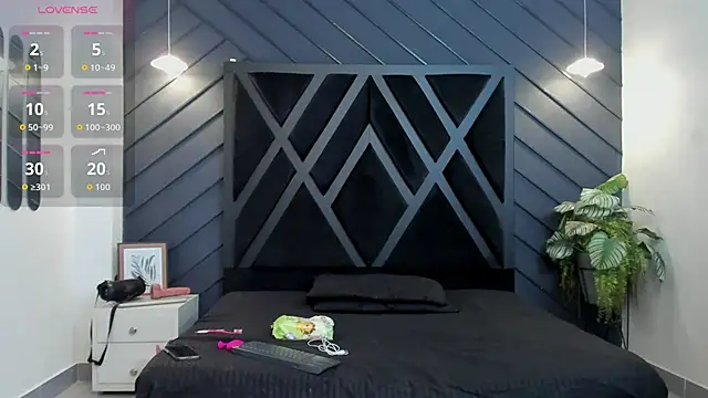 Snapshot of Apolo_Bianco_ chatting on 09.10.25 Apolo Bianco  online show from 09.10.25