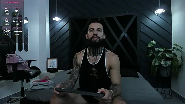 Snapshot of Apolo_Bianco_ chatting on 09.23.25 Apolo Bianco  online show from 09.23.25