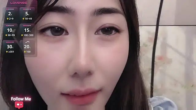 Snapshot of qiqi-- chatting on 05.25.26 qiqi-- online show from 05.25.26