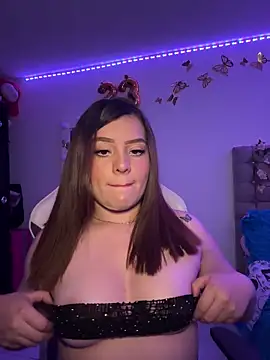 Jullieetta online show from 02.08.25