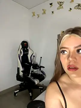 Jullieetta online show from 10.09.25