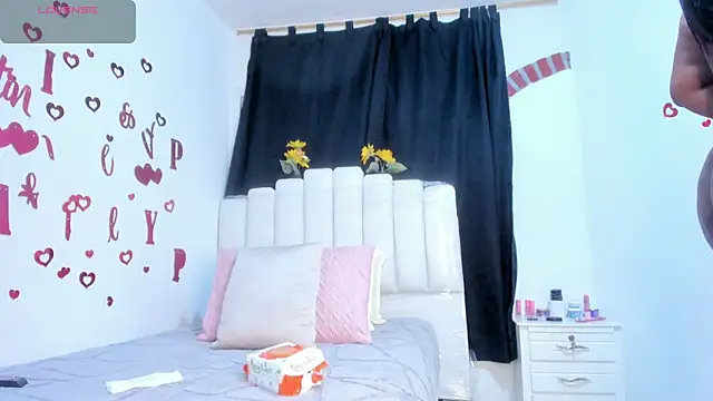 RoxannaBlanche online show from 03.03.26