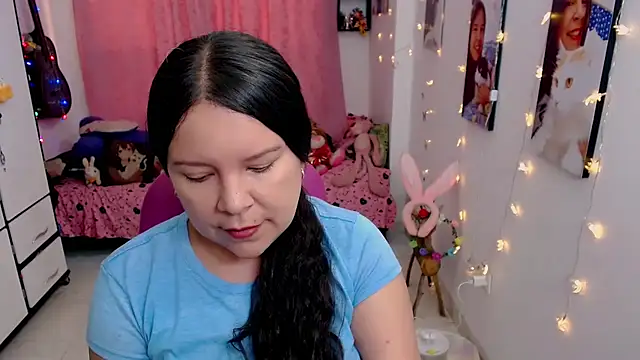 claryssa  online show from 04.14.26