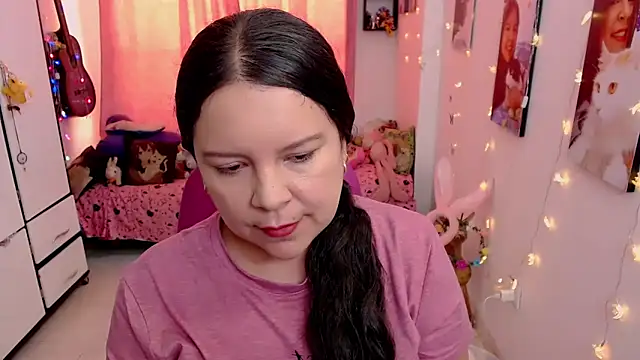 Snapshot of claryssa_ chatting on 04.24.26 claryssa online show from 04.24.26