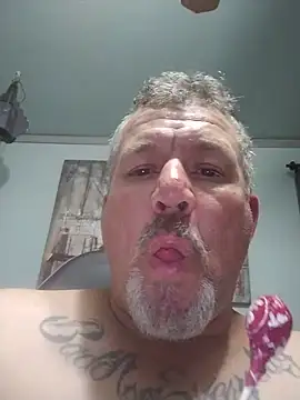 Snapshot of bigdoog8 chatting on 05.28.26 bigdoog8 online show from 05.28.26