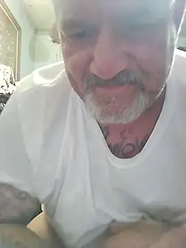 Snapshot of bigdoog8 chatting on 06.04.26 bigdoog8 online show from 06.04.26