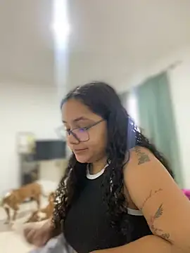 CurlyGirl 1 online show from 01.04.25