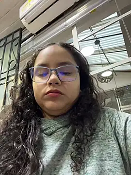 CurlyGirl 1 online show from 02.13.25