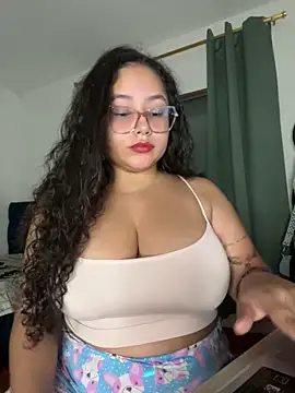 CurlyGirl 1 online show from 11.13.25