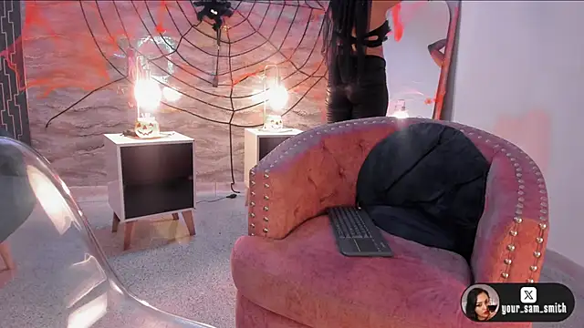 samara smithh online show from 10.31.25