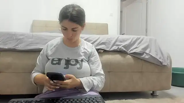 Hottalicia2 online show from 03.12.26