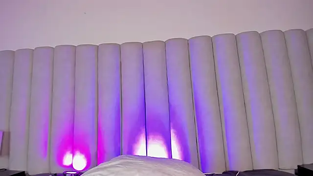 Snapshot of CristalCornner_ chatting on 01.09.25 CristalCornner  online show from 01.09.25