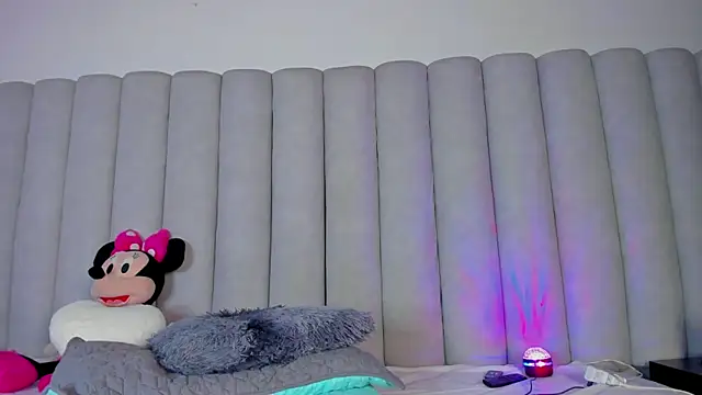 Snapshot of CristalCornner_ chatting on 02.10.25 CristalCornner  online show from 02.10.25