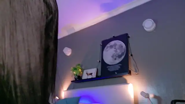 Snapshot of CristalCornner_ chatting on 09.13.25 CristalCornner  online show from 09.13.25