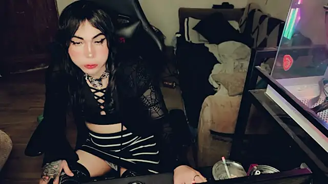 Snapshot of evelyntvsexy chatting on 07.09.26 evelyntvsexy online show from 07.09.26