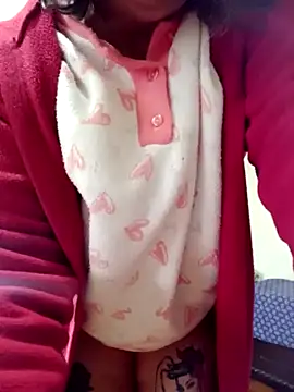 Snapshot of Hotsereia chatting on 01.19.25 Hotsereia online show from 01.19.25