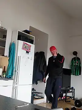 eltoulou online show from 02.25.25