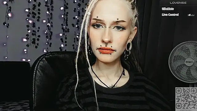 Snapshot of say_mary chatting on 07.20.26 say mary online show from 07.20.26