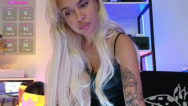 Snapshot of Alice_omg chatting on 12.06.24 Alice omg online show from 12.06.24