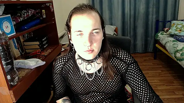 EvaMiron online show from 02.21.25