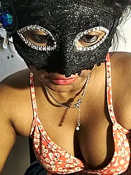 Snapshot of FANTASY_QUEEN_07 chatting on 05.16.26 FANTASY QUEEN 07 online show from 05.16.26